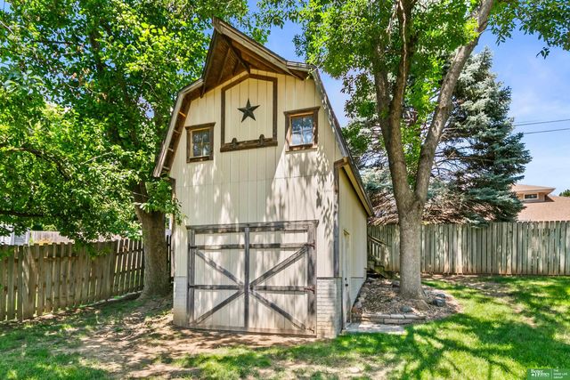 16708 William Street, Omaha, NE 68130