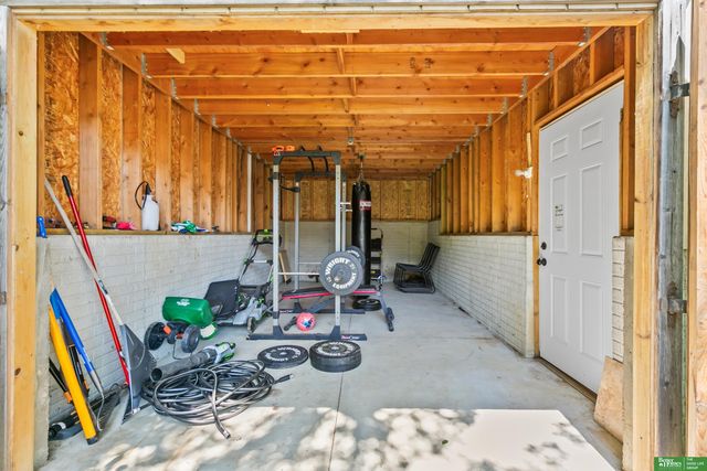 16708 William Street, Omaha, NE 68130