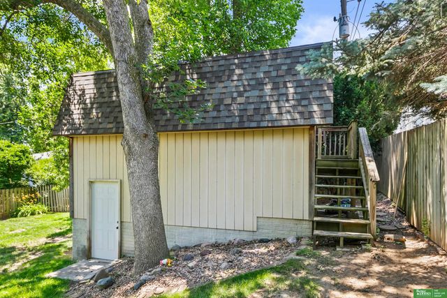 16708 William Street, Omaha, NE 68130