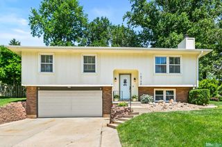 16708 William Street, Omaha, NE 68130