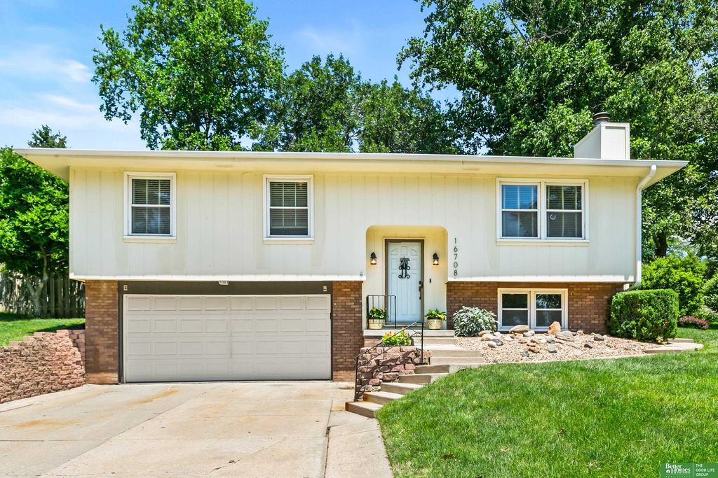 16708 William Street, Omaha, NE 68130