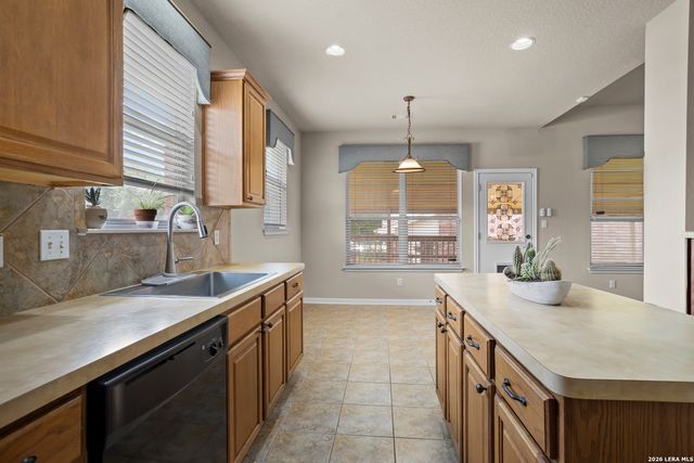 2847 Lakehills, San Antonio, TX 78251