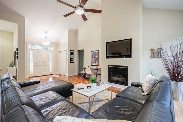 190 Willnick Circle, Greece, NY 14626