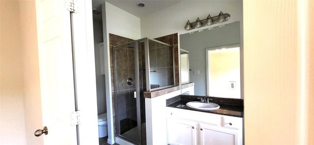 138 Barrington Lane, Lewisville, TX 75067