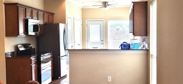 138 Barrington Lane, Lewisville, TX 75067