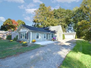 44 Grove Avenue, Painesville, OH 44077