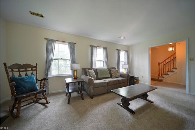 225 Little Florida RD, Poquoson, VA 23662