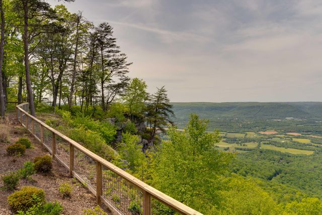 1004 Window Rock Road, Dunlap, TN 37327