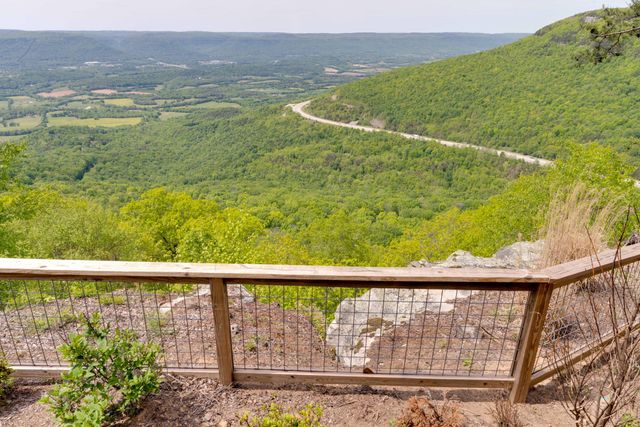 1004 Window Rock Road, Dunlap, TN 37327