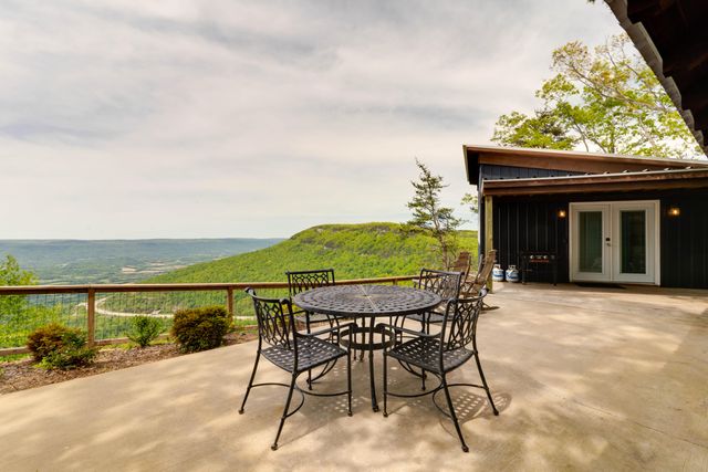 1004 Window Rock Road, Dunlap, TN 37327