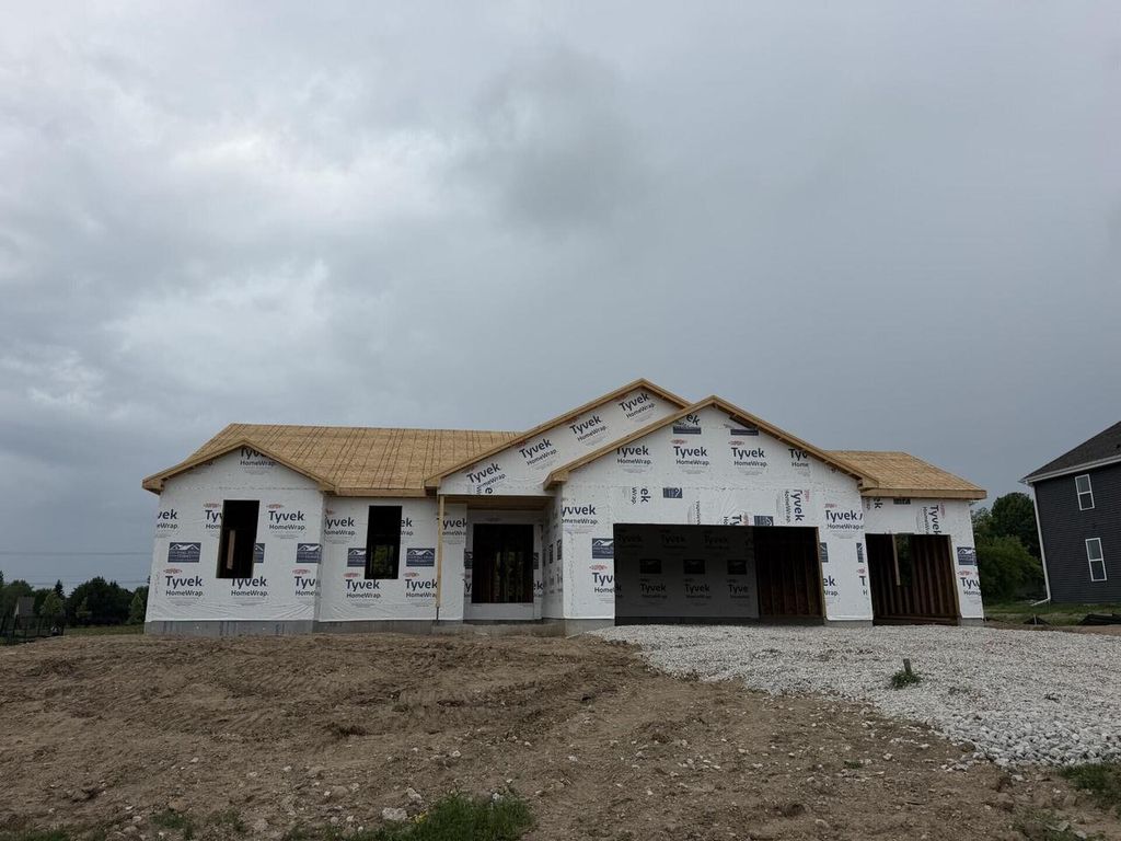 N101W17078 Tanglewood DRIVE, Germantown, WI 53022
