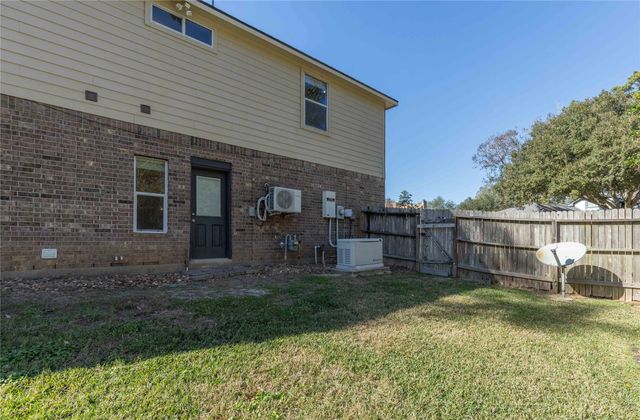 16506 E Kingscoate Drive, Crosby, TX 77532