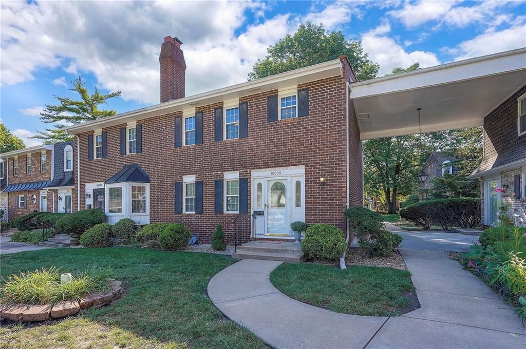 10009 W 95th Street, Overland Park, KS 66212