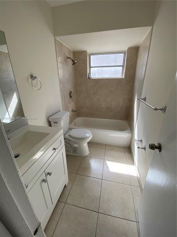 851 SW 63rd Way 851, North Lauderdale, FL 33068