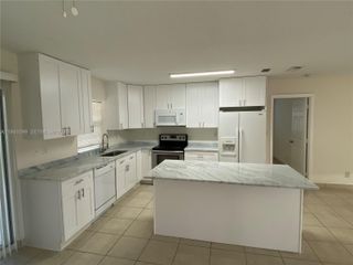 851 SW 63rd Way 851, North Lauderdale, FL 33068