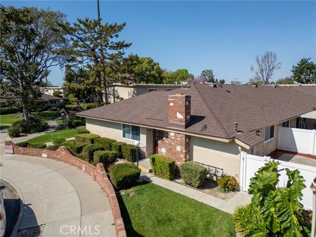 1921 Sherry, Santa Ana, CA 92705