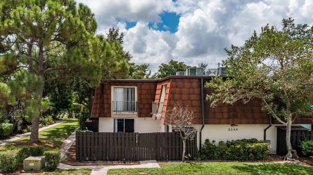 2244 White Pine Circle B, Greenacres, FL 33415