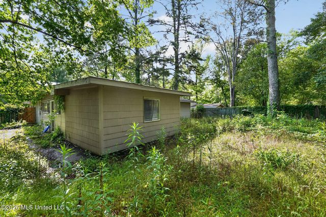 3027 Marwood Drive, Jackson, MS 39212