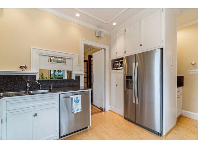 707 W Columbia Street, Chippewa Falls, WI 54729