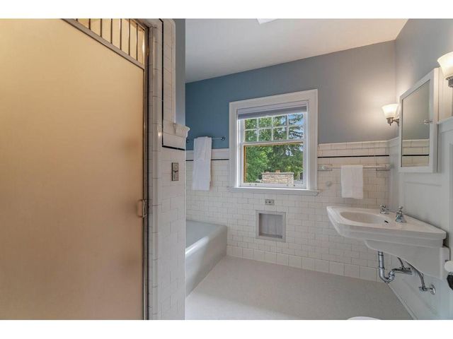 707 W Columbia Street, Chippewa Falls, WI 54729