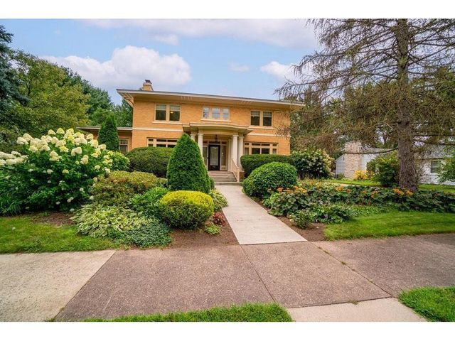 707 W Columbia Street, Chippewa Falls, WI 54729