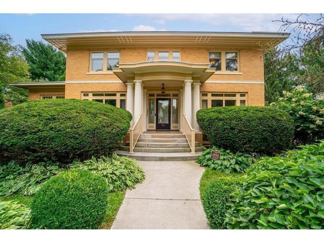 707 W Columbia Street, Chippewa Falls, WI 54729