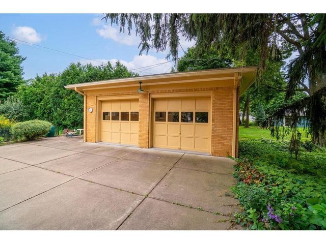 707 W Columbia Street, Chippewa Falls, WI 54729