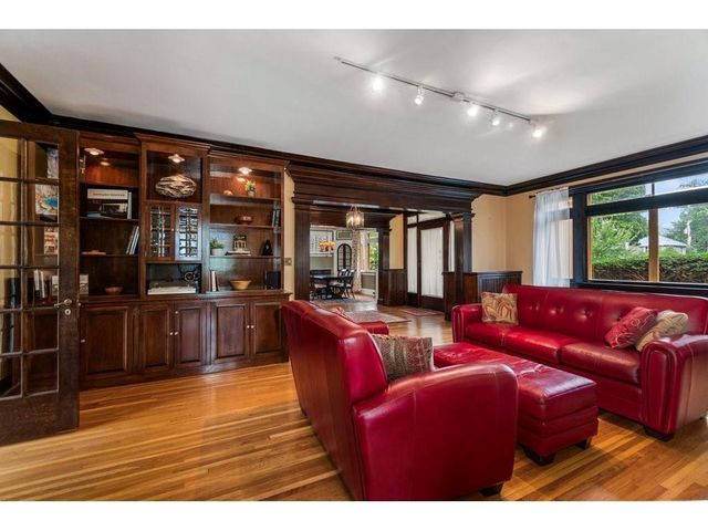 707 W Columbia Street, Chippewa Falls, WI 54729