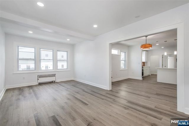 252 Keer Avenue, Newark, NJ 07112