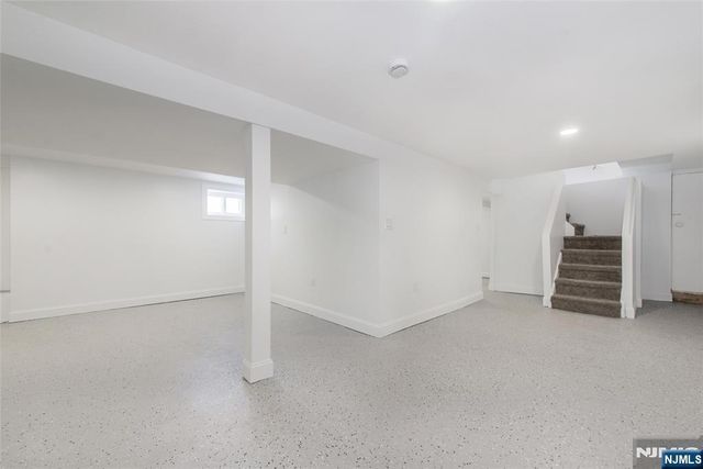 252 Keer Avenue, Newark, NJ 07112