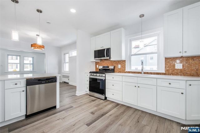 252 Keer Avenue, Newark, NJ 07112