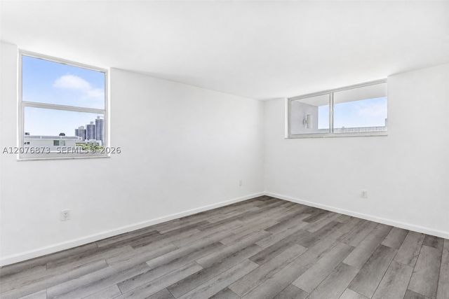 1045 10th St 604, Miami Beach, FL 33139