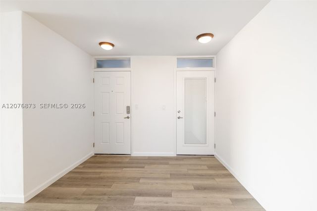 1045 10th St 604, Miami Beach, FL 33139