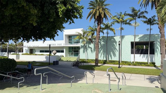 1045 10th St 604, Miami Beach, FL 33139