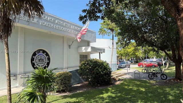 1045 10th St 604, Miami Beach, FL 33139