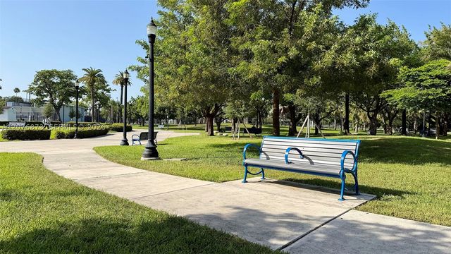 1045 10th St 604, Miami Beach, FL 33139