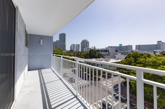 1045 10th St 604, Miami Beach, FL 33139