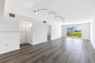 1045 10th St 604, Miami Beach, FL 33139