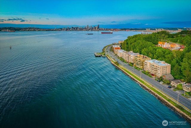 1017 California Lane SW, Seattle, WA 98116