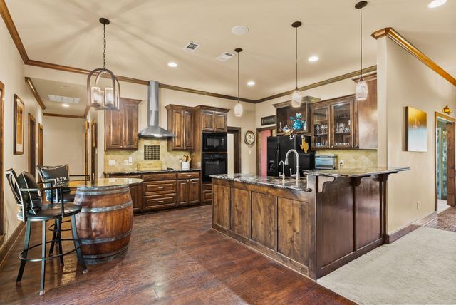 237 County Rd 2321, Mineola, TX 75773