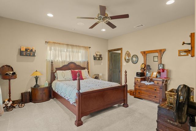 237 County Rd 2321, Mineola, TX 75773