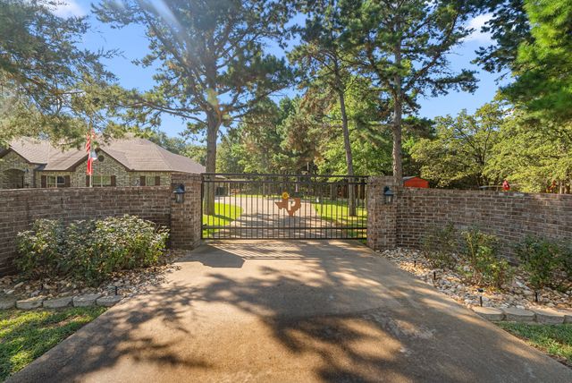 237 County Rd 2321, Mineola, TX 75773