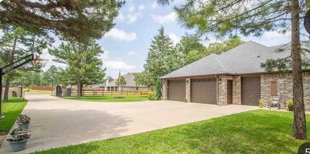 237 County Rd 2321, Mineola, TX 75773