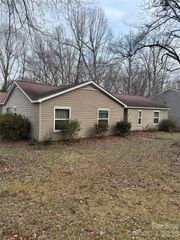 11130 Blue Heron Drive, Charlotte, NC 28226