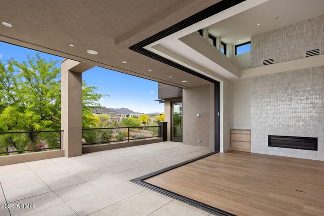 37200 N CAVE CREEK Road 2101, Scottsdale, AZ 85262