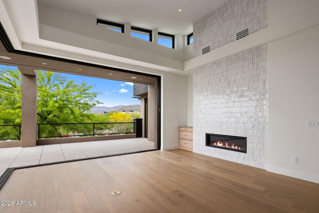 37200 N CAVE CREEK Road 2101, Scottsdale, AZ 85262