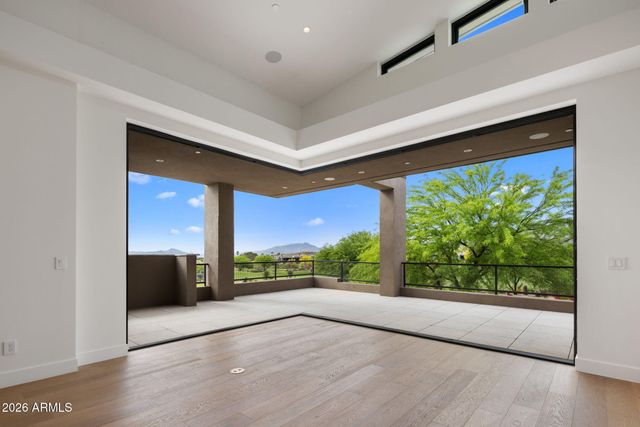 37200 N CAVE CREEK Road 2101, Scottsdale, AZ 85262