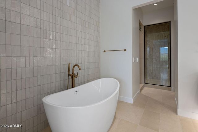 37200 N CAVE CREEK Road 2101, Scottsdale, AZ 85262