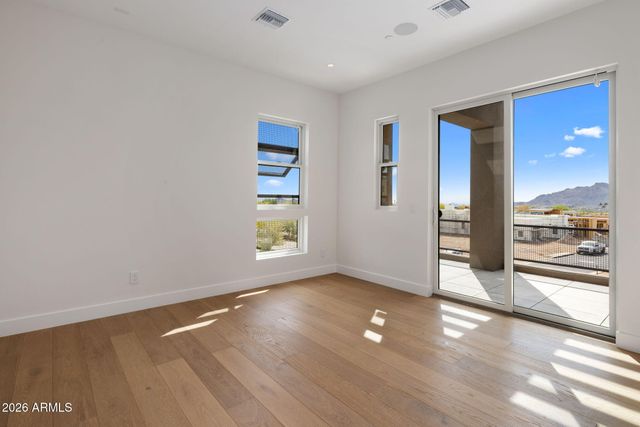 37200 N CAVE CREEK Road 2101, Scottsdale, AZ 85262