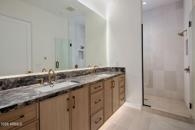 37200 N CAVE CREEK Road 2101, Scottsdale, AZ 85262